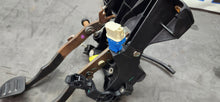 Load image into Gallery viewer, 2005-2009 Ford Mustang GT Manual Clutch & Brake Pedal Assembly OEM1
