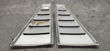 Load image into Gallery viewer, 2005-2009 Ford Mustang GT LH & RH Quarter Window Vent Set5