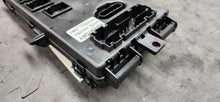 Load image into Gallery viewer, 2005-2006 Ford Mustang Multifunction Body Control Module BMC Computer OEM7