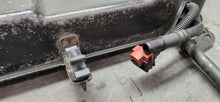 Load image into Gallery viewer, 2005 2009 Ford Mustang GT 4.6 EVAP Canister OEM3