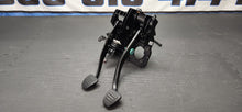 Load image into Gallery viewer, 2024-2025 Ford Mustang GT Manual Brake & Clutch Pedal OEM0