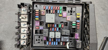 Load image into Gallery viewer, 2022 2024 Chevrolet SS Camaro Engine Fuse Box OEM4