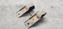 Load image into Gallery viewer, 2005-2009 Ford Mustang GT Exhaust System Hanger RH Passenger OEM6