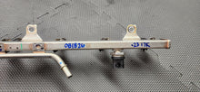 Load image into Gallery viewer, 2018-2023 Ford Mustang Gt 5.0 Fuel Rail with Injectors OEM1