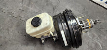 Load image into Gallery viewer, 2005 2009 Ford Mustang GT 4.6 Brake Booster Master Cylinder "Manual" OEM3