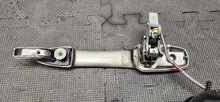 Load image into Gallery viewer, 2005-2009 Ford Mustang GT V6 RH Passenger Door Handle with Latch OEM