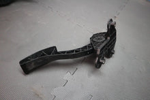 Load image into Gallery viewer, 2015-2017 Ford Mustang GT Pedal Assembly Automatic Brake & Gas OEM
