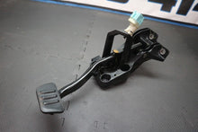 Load image into Gallery viewer, 2015-2017 Ford Mustang GT Pedal Assembly Automatic Brake & Gas OEM