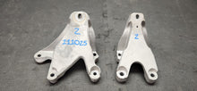 Load image into Gallery viewer, 2011-20217Ford Mustang GT 5.0 Front Engine Mount "SET OEM