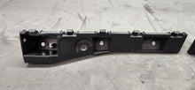 Load image into Gallery viewer, 2015-2017 Ford Mustang LH/RH Fender Mounting Brackets OEM2