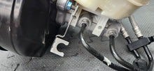 Load image into Gallery viewer, 2015-2017 Ford Mustang GT 5.0 Brake Booster Master Cylinder "Manual" OEM5