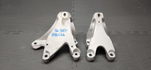 Load image into Gallery viewer, 2015-2017 Ford Mustang GT RH Passenger & LH Driver Engine Mounts - OEM0