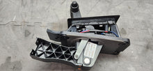 Load image into Gallery viewer, 2005-2009 Ford Mustang Automatic Transmission Shifter OEM