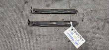 Load image into Gallery viewer, 1999-2004 Ford Mustang Headlight Mounting Clip Set OEM
