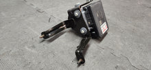 Load image into Gallery viewer, 2017 Ford Mustang GT ABS Module Controler Anti-Lock Brakes "Auto" OEM.
