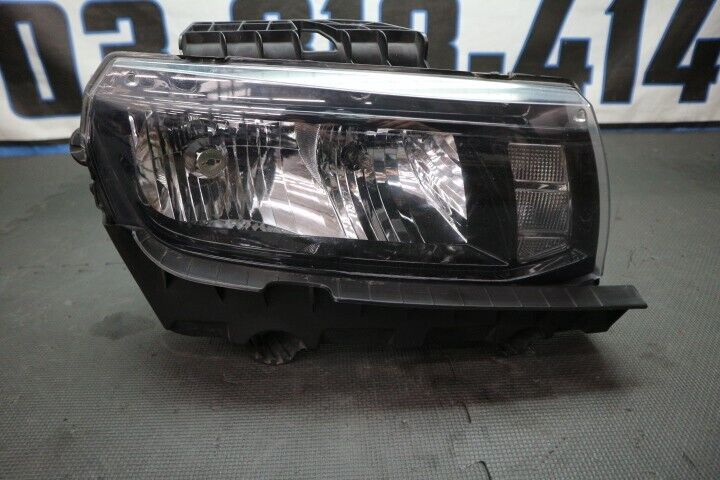 2013-2015 Chevrolet Camaro SS RH Passenger HID Headlight OEM