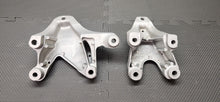 Load image into Gallery viewer, 2015-2017 Ford Mustang GT RH Passenger &amp; LH Driver Engine Mounts - OEM9
