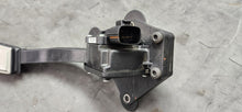 Load image into Gallery viewer, 2005-2009 Ford Mustang GT Manual Clutch, Brake &amp; Gas Pedal Assembly OEM1
