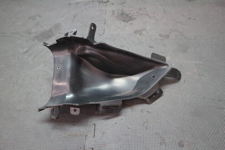 2018 Chevrolet Camaro SS RH Passenger Front Air Intake Duct OEM