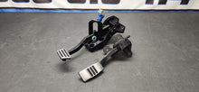 Load image into Gallery viewer, 2015-2017 Ford Mustang GT Pedal Assembly Automatic Gas Brake Pedal OEM

