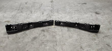 Load image into Gallery viewer, 2015-2023 Ford Mustang GT LH &amp; RH Fender Rocker Panel Bracket OEM0
