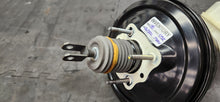 Load image into Gallery viewer, 2005 2009 Ford Mustang GT 4.6 Brake Booster Master Cylinder "Manual" OEM7
