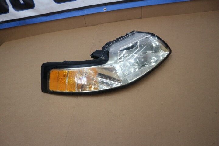 2003 FORD MUSTANG RIGHT PASSENGER HEADLAMP ASSEMBLY OEM