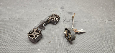 2011-2014 Ford Mustang GT RH Passenger Exhaust Tail Pipe Hanger OEM