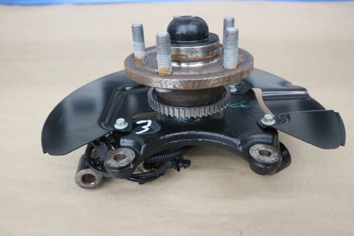 2015-2017 Ford Mustang GT 5.0 RH Passenger Front Spindle Knuckle Hub - OEM