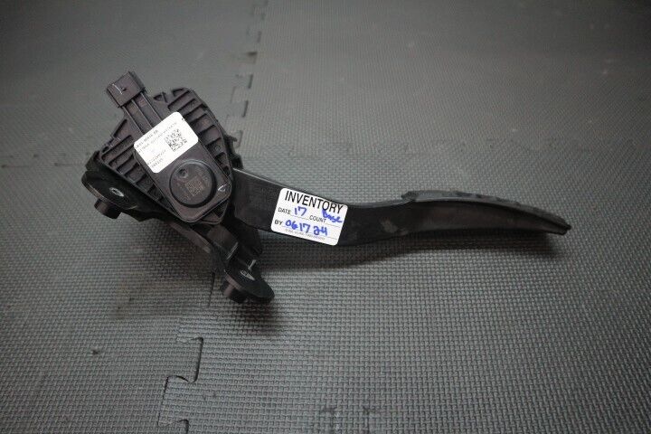 2015-2017 Ford Mustang GT Pedal Assembly Automatic Brake & Gas OEM