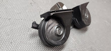 Load image into Gallery viewer, 2015-2023 Ford Mustang High &amp; Low Duel Tone Horn with Bracket OEM2

