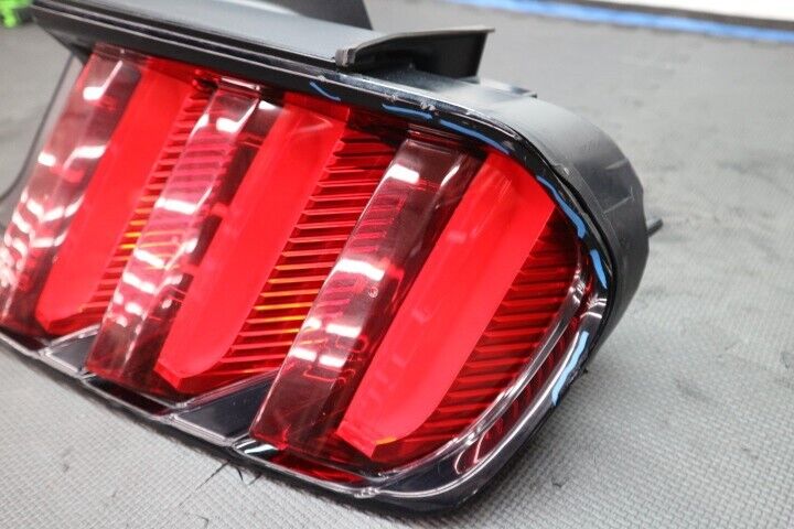 2015-2017 Ford Mustang GT V6 EcoBoost RH Passenger LED Tail Light OEM