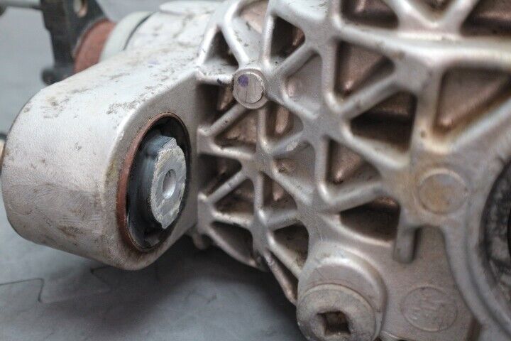 2014 Chevrolet Camaro SS 3.27 Rear Carrier Differential Automatic 22928326 GM