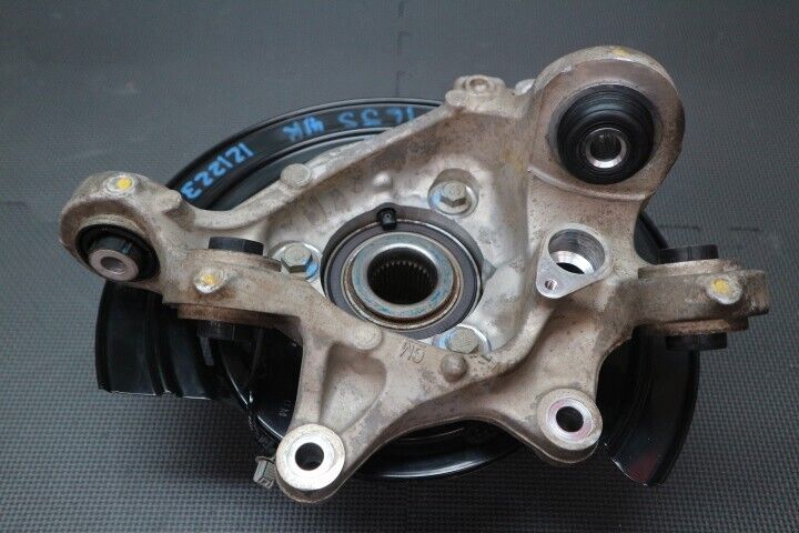 2016-2023 Chevrolet Camaro SS RH Passenger Rear Spindle Knuckle - OEM