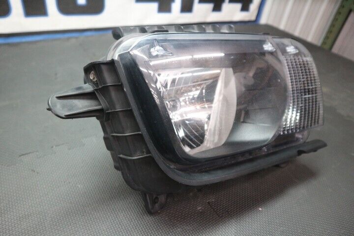 2010-2013 Chevrolet Camaro SS 20981024 RH Headlight "BASE" OEM