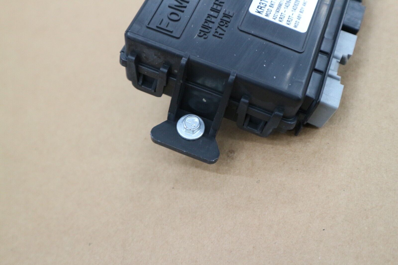 2019 FORD MUSTANG LAMP LIGHTING CONTROL MODULE KR3T14D644BA OEM