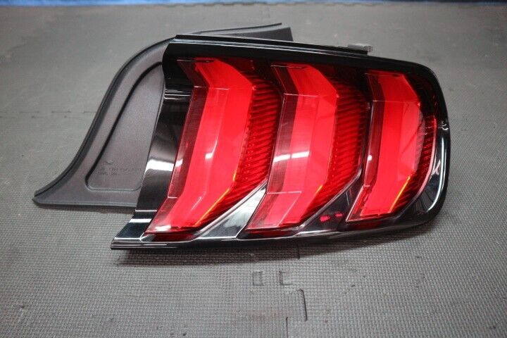 2018-2023 Ford Mustang GT V6 EcoBoost RH Passenger LED Tail Light OEM