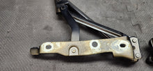 Load image into Gallery viewer, 2005-2009 Ford Mustang LH &amp; RH Trunk Hinge "SET" OEM
