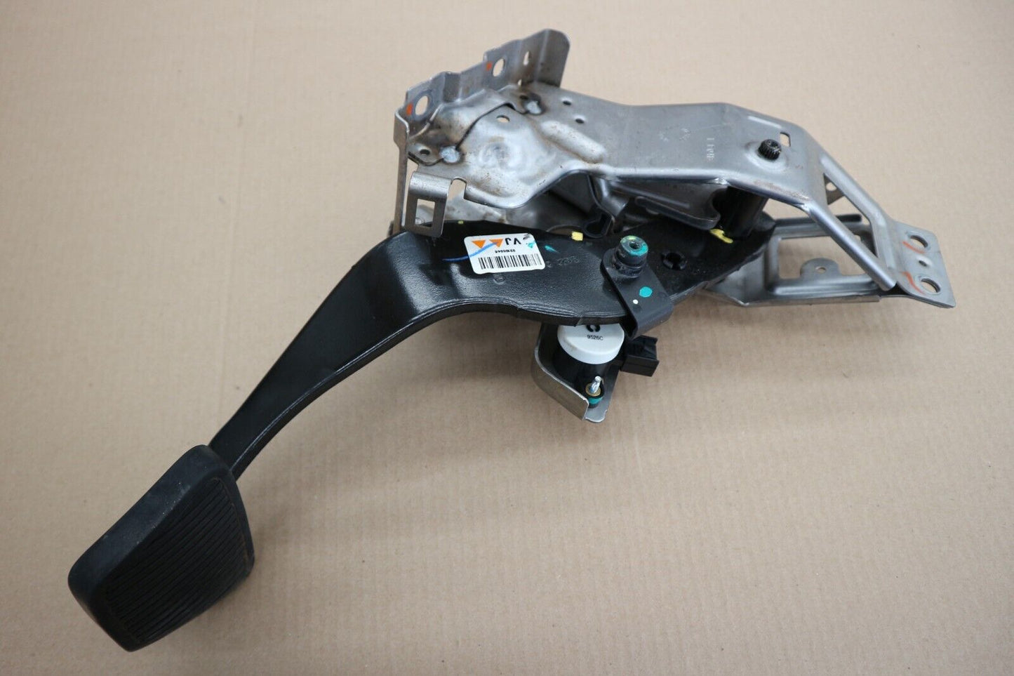 2010-2015 Chevrolet Camaro Brake Pedal Assembly "Automatic" OEM