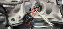 Load image into Gallery viewer, 2015-2023 Dodge Charger / Challenger Carbon Steering Wheel6
