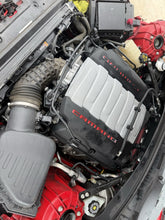 Load image into Gallery viewer, camaro ss engine and transmission1
