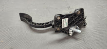 Load image into Gallery viewer, 2011-2014 Ford F-150 4x4 Gas Pedal Assembly OEM10
