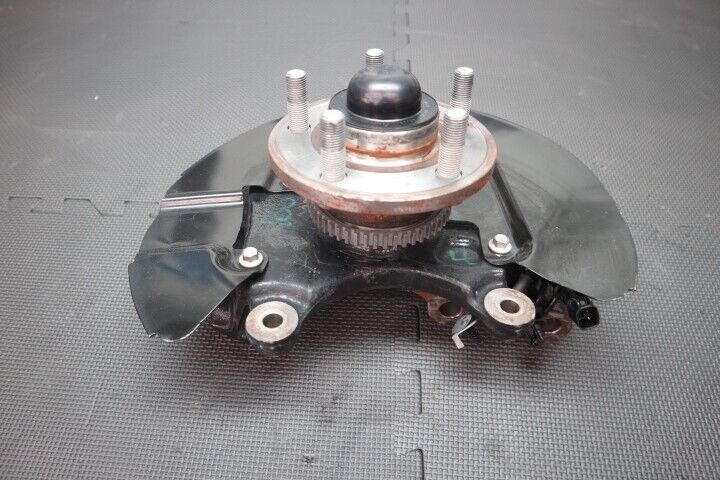 2015 2017 Ford Mustang GT 5.0 LH Driver Front Spindle Knuckle Hub OEM