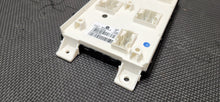 Load image into Gallery viewer, 2020 Dodge Challenger Body Control Module BCM "Manual" OEM2
