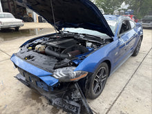 Load image into Gallery viewer, 2018 Ford Mustang 5.0 Coyote Gen3 Engine MT-82 Manual Drivetrain 56k OEM4
