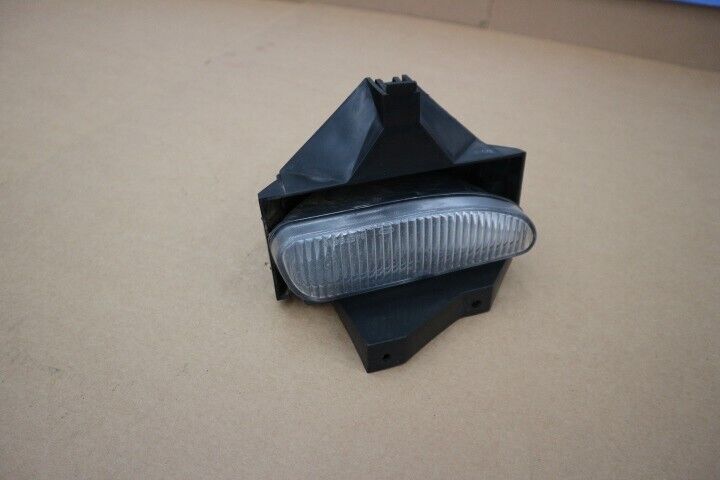 1999-2004 FORD MUSTANG PASSENGER SIDE FOG LIGHT OEM XR3315266A OEM