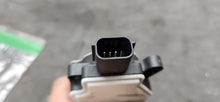 Load image into Gallery viewer, 2018-2023 Ford Mustang GT Air Shuttle Actuator OEM6
