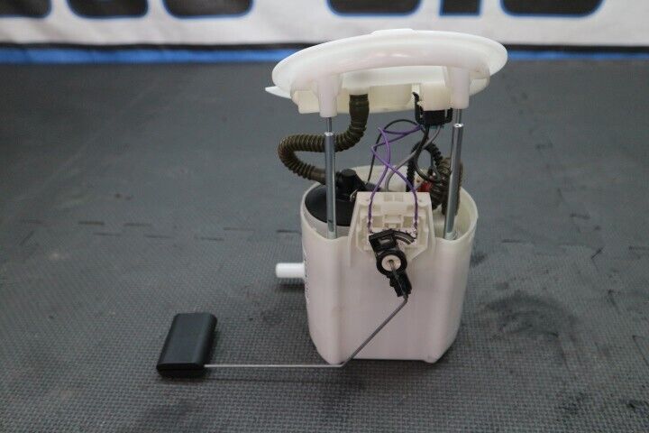 2011-2014 Ford Mustang GT Fuel Tank Sending Unit Pump OEM