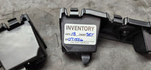 Load image into Gallery viewer, 2015-2023 Ford Mustang GT LH &amp; RH Fender Rocker Panel Bracket OEM4
