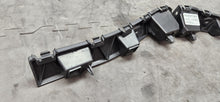 Load image into Gallery viewer, 2015-2023 Ford Mustang GT LH &amp; RH Fender Rocker Panel Bracket OEM5
